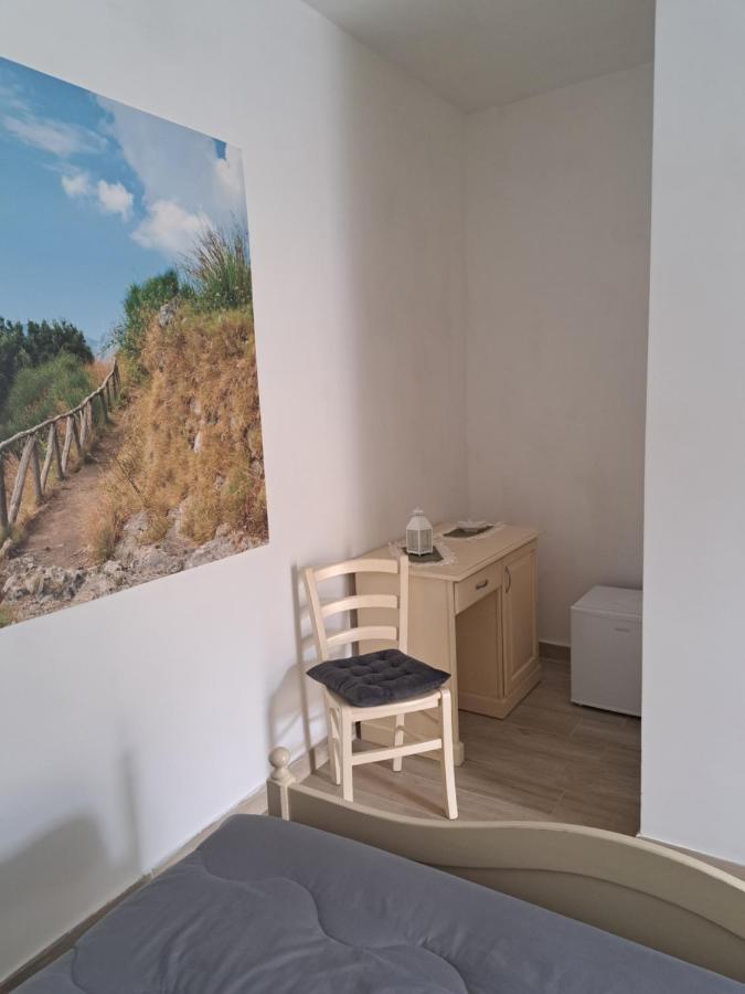 Il Ceppo Sui Sentieri Per Amalfi Bed and Breakfast Pimonte Eksteriør billede